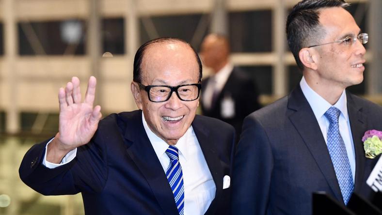 李嘉诚“大撤退”:一位“纯粹商人”的全球告别